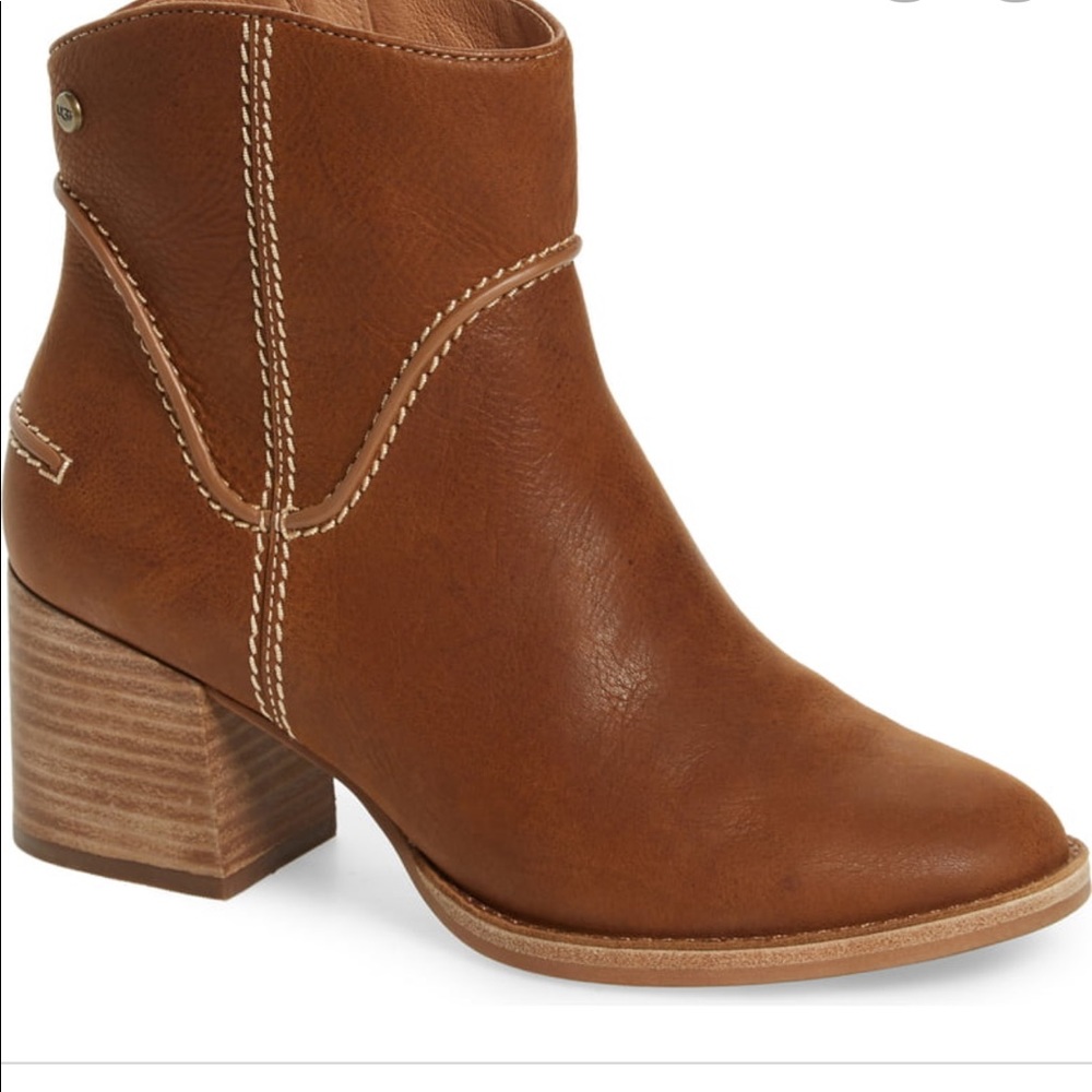 UGG Annie Boot
